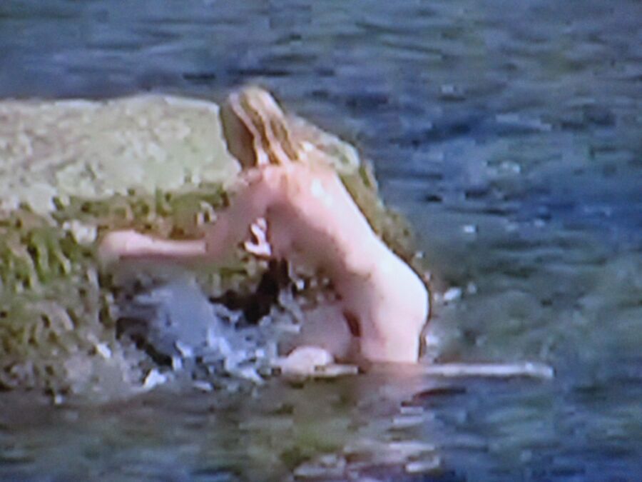 Juliet Mills Topless