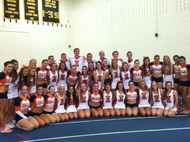 University of Illinois cheerleaders.