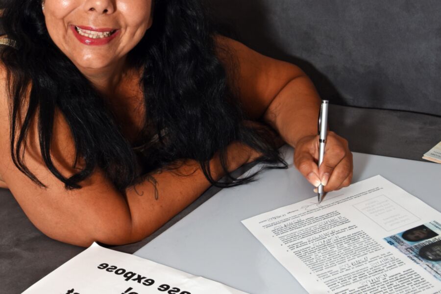 Susana Martin Cabrera signed the Total Exposure Agreement 14 of 29 pics.