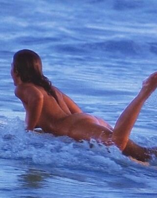 Laura Blears Ching nude US surfer.